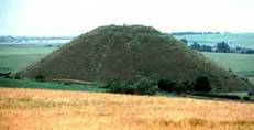 england_silbury.jpg (10275 bytes)